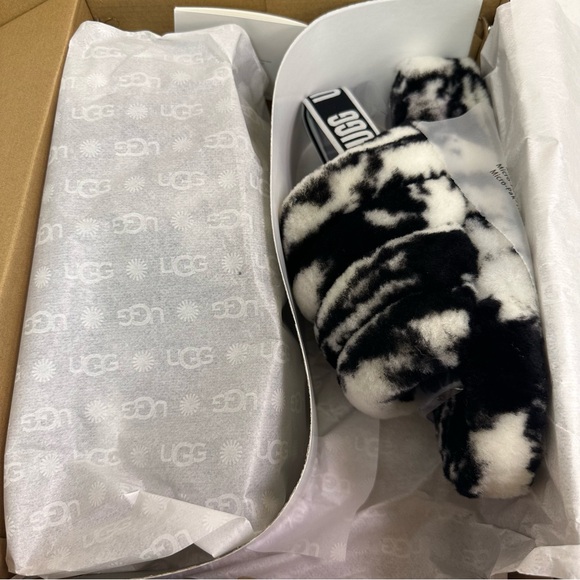 New Ugg Fluff Yeah Slide Marble Sandal Slippers Black White - Picture 1 of 6